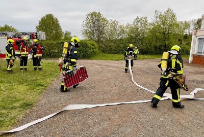 Großübung der Feuerwehr Schneeberg im Oldtimer Club - Foto: Daniel Unger