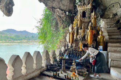 Am Mekong: Heilige Höhlen mit 6000 Buddha-Statuen - Zugang übers Wasser: Die Pak Ou Caves sind nur mit dem Boot erreichbar.