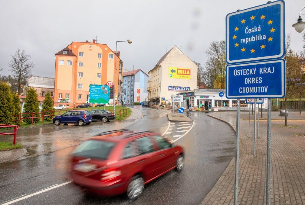 Ansturm auf kleinen Grenzverkehr in Tschechien: Tankstellen haben kein Benzin mehr - Ausverkaufte Tankstellen in Tschechien. Foto: Blaulicht&Stormchasing