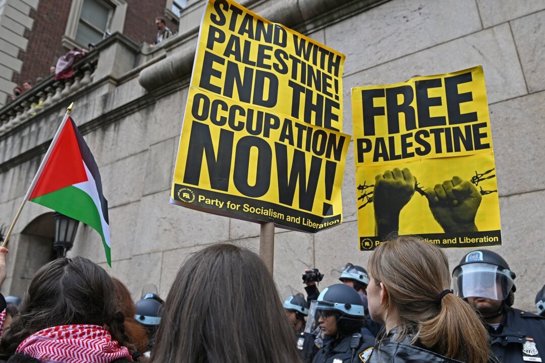 Antisemitismus: schlimmster Ausbruch seit Zweitem Weltkrieg - Palästinensische Unterstützer protestierten in der Nähe der Columbia University.
