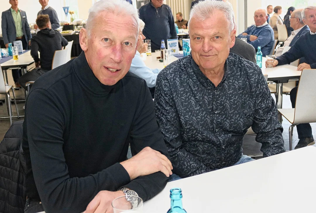 Auch "Bähre" kommt zum himmelblauen Klassentreffen - Durfte nicht fehlen: FCK-Legende Jürgen Bähringer (l.) und Frank Uhlig. Foto: Knut Berger