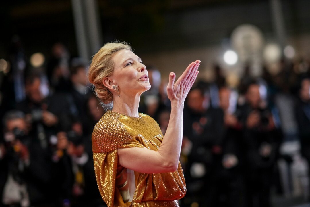 Cate Blanchett als Kanzlerin in Cannes - Cate Blanchett bei der Premiere ihres Films "Rumours" in Cannes.