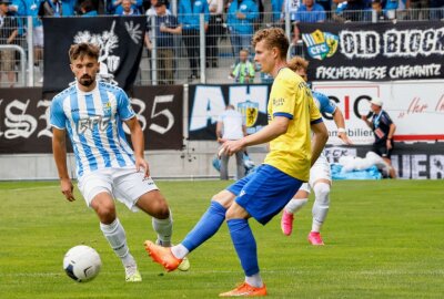 CFC startet mit Remis in die Saison - Links Nils Lishek. Foto: Harry Härtel