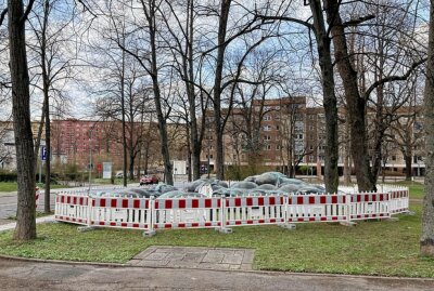 Chemnitz: Der "Darm" zieht weiter nach Bratislava - Umzug des "Darm". Foto: Jan Haertel/ ChemPic