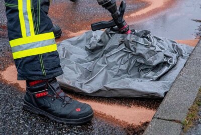 Dieseldiebstahl führt zu Feuerwehreinsatz in Zittau - In Zittau kam es aufgrund eines Dieseldiebstahls zu einem Feuerwehreinsatz. Foto: xcitepress/Thomas Baier