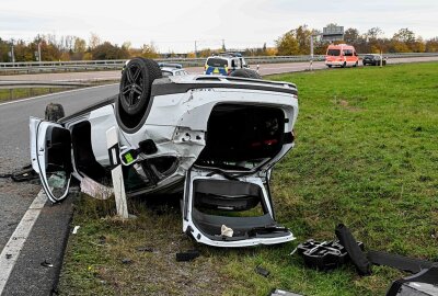 Elfjähriger baut Autounfall auf der A14 und wird schwer verletzt - Auf der Abfahrt Leipzig-Nord der A14 kam es am Montag zu einem Unfall. Foto: ArcheoPix