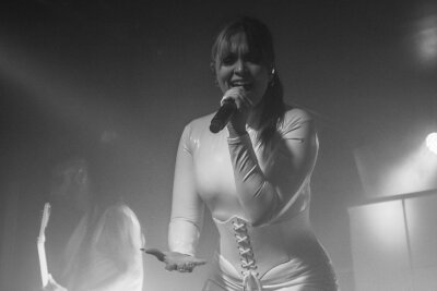 Enemy Inside haben am 16. April ein Konzert im Hellraiser Leipzig gespielt und Blick-Redakteurin Anika hat die Band zum Interview getroffen.