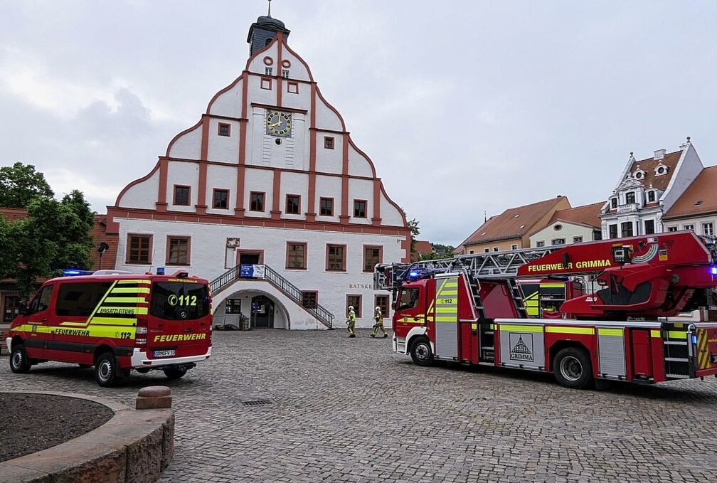 Feuerwehreinsatz im Rathaus Grimma - Am Mittwochmorgen gab es einen Feuerwehreinsatz im Grimmaer Rathaus. Foto: Sören Müller