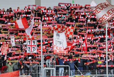 FSV Zwickau holt wichtigen Heim-Dreier - FSV Zwickau vs. FC Ingolstadt - Im Bild: Fans des FSV Zwickau. Foto: PICTURE POINT / Roger Petzsche