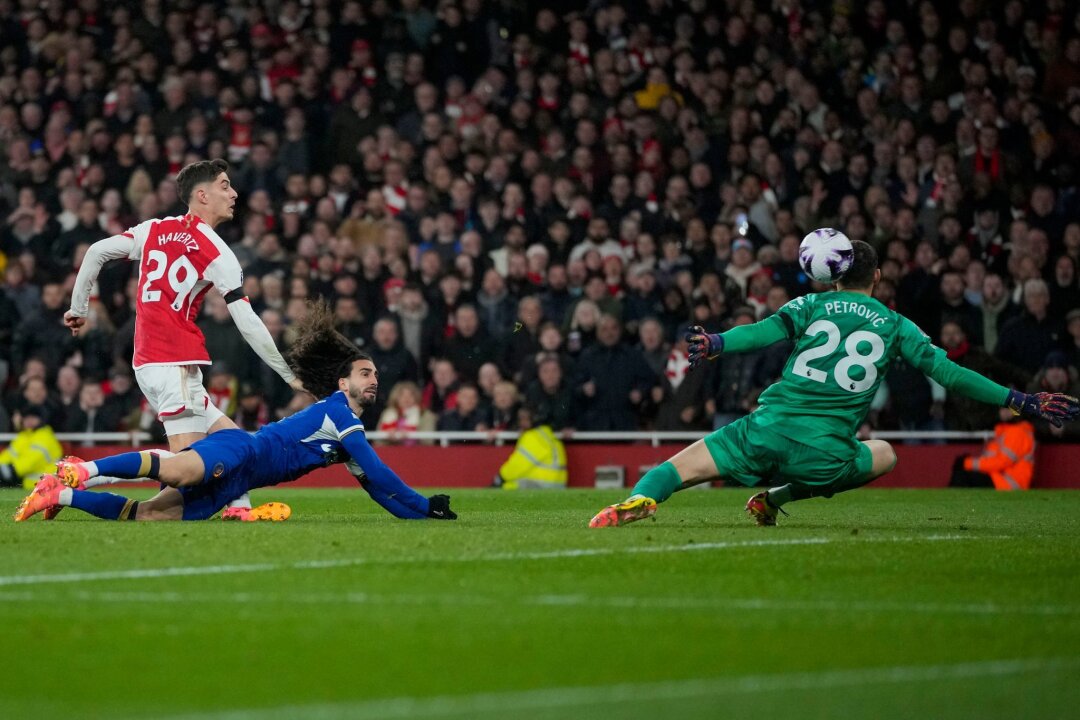 Havertz-Gala gegen Ex-Club: Arsenal fertigt Chelsea ab - Arsenals Kai Havertz (l) traf beim deutlichen Sieg gegen Chelsea doppelt.