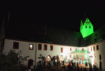 Irische Nacht am 1. Juli im Hof der Rochsburg - Burghof bildet romantische Kulisse für Irische Nacht. Foto: Nicky Wehr