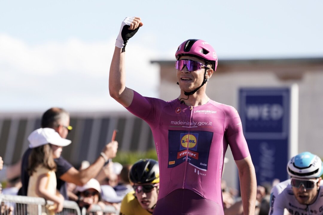 Italiener Milan holt dritten Sieg beim Giro - Jonathan Milan holte sich auf der 13. Etappe seinen insgesamt dritten Tageserfolg beim diesjährigen Giro.