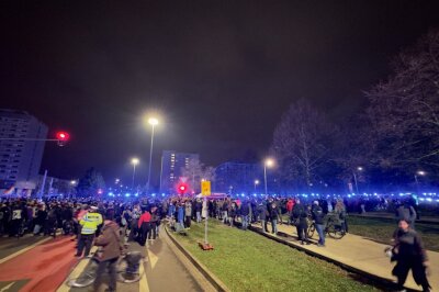 Demonstrationsgeschehen in Dresden nimmt Fahrt auf. Foto: Daniel Unger