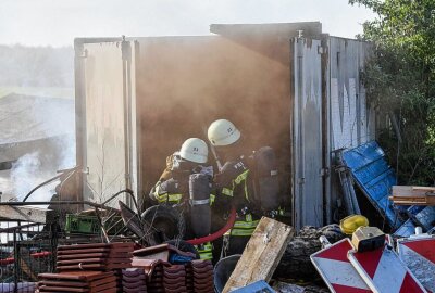Leipzig: Scheune steht in Flammen - In Leipzig kam es zu einem Scheunenbrand. Foto: LN
