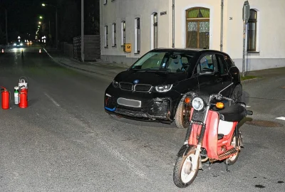 Löbau: Mopedfahrer bleibt nach Unfall auf Straße liegen - Zu einem Verkehrsunfall kam es am Montagabend in Löbau. Foto: LausitzNews.de/ Philipp Grohmann