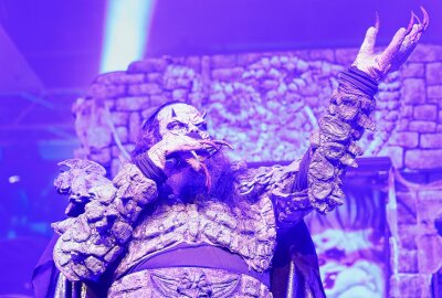 Lordi in Markneukirchen: Die Monster sind los! - Am Samstagabend gab es für Metal-Fans eine einzigartige Kost in der Musikhalle Markneukirchen zu erleben. Foto: Johannes Schmidt