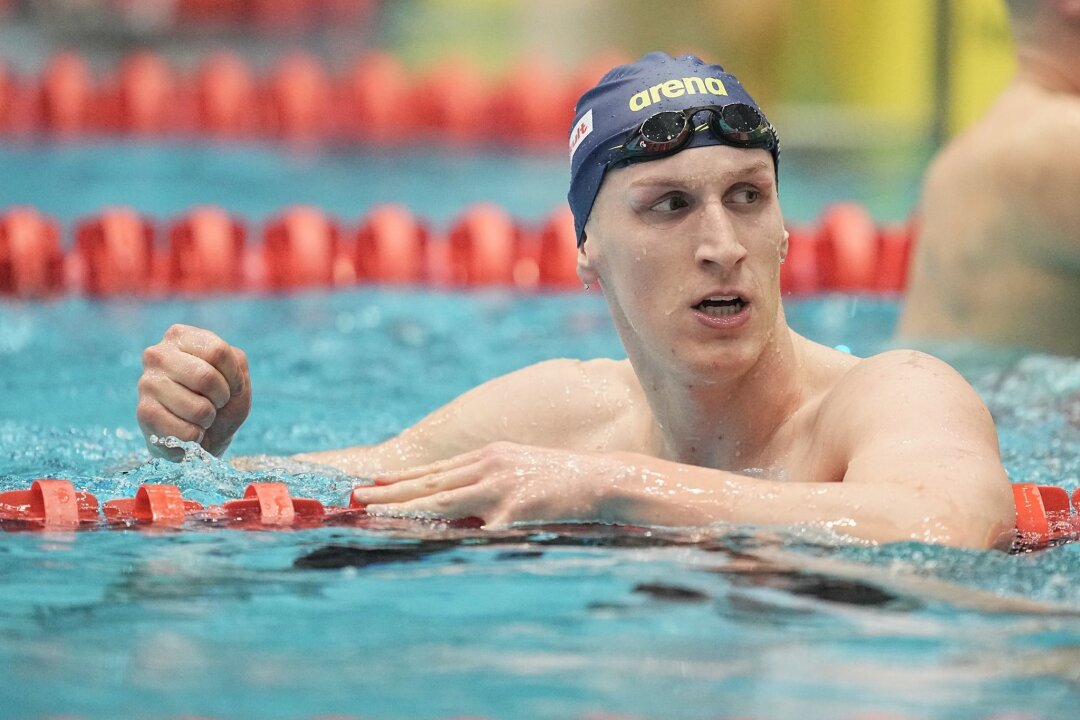 Märtens setzt bei deutschen Meisterschaften Ausrufezeichen - Lukas Märtens schwamm über 400 Meter Freistil knapp am Weltrekord vorbei.