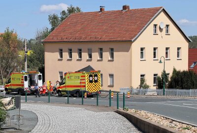 Motorradcrash in Sachsen: Sozius schwerverletzt in Klinik geflogen - Der Sozius musste direkt ins Krankenhaus gebracht werden.Foto: xcitepress/MR