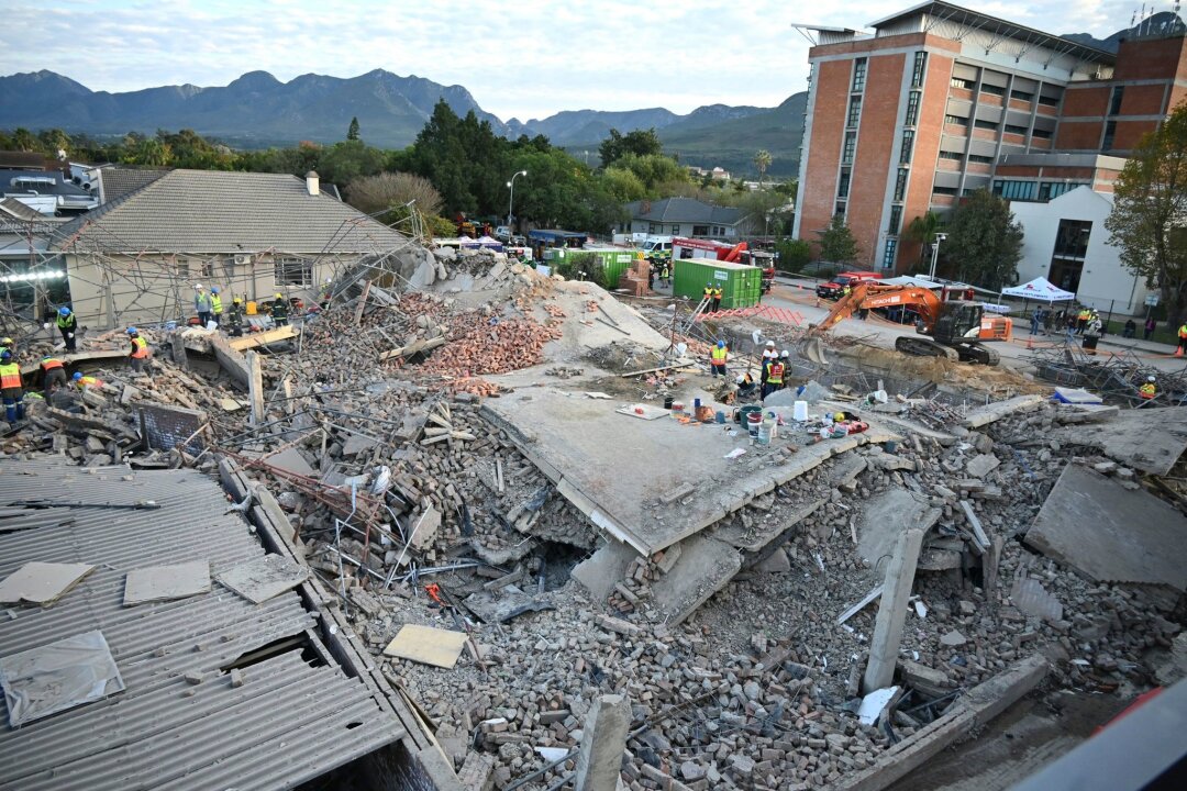 Nach Gebäudeeinsturz in Südafrika: 33 Tote und 19 Vermisste - Die Ursache des Gebäudeinsturzes ist noch ungeklärt.