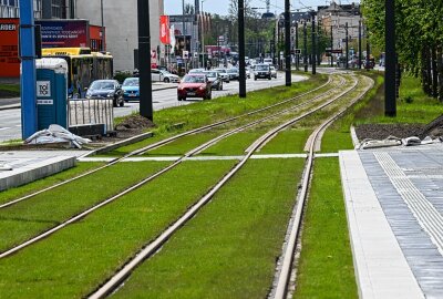 Nach langer Bauzeit: Straßenbahnlinie 1 nimmt Betrieb wieder auf - Die Straßenbahnlinie 1 wurde wieder in Betrieb genommen. Foto: Andreas Seidel