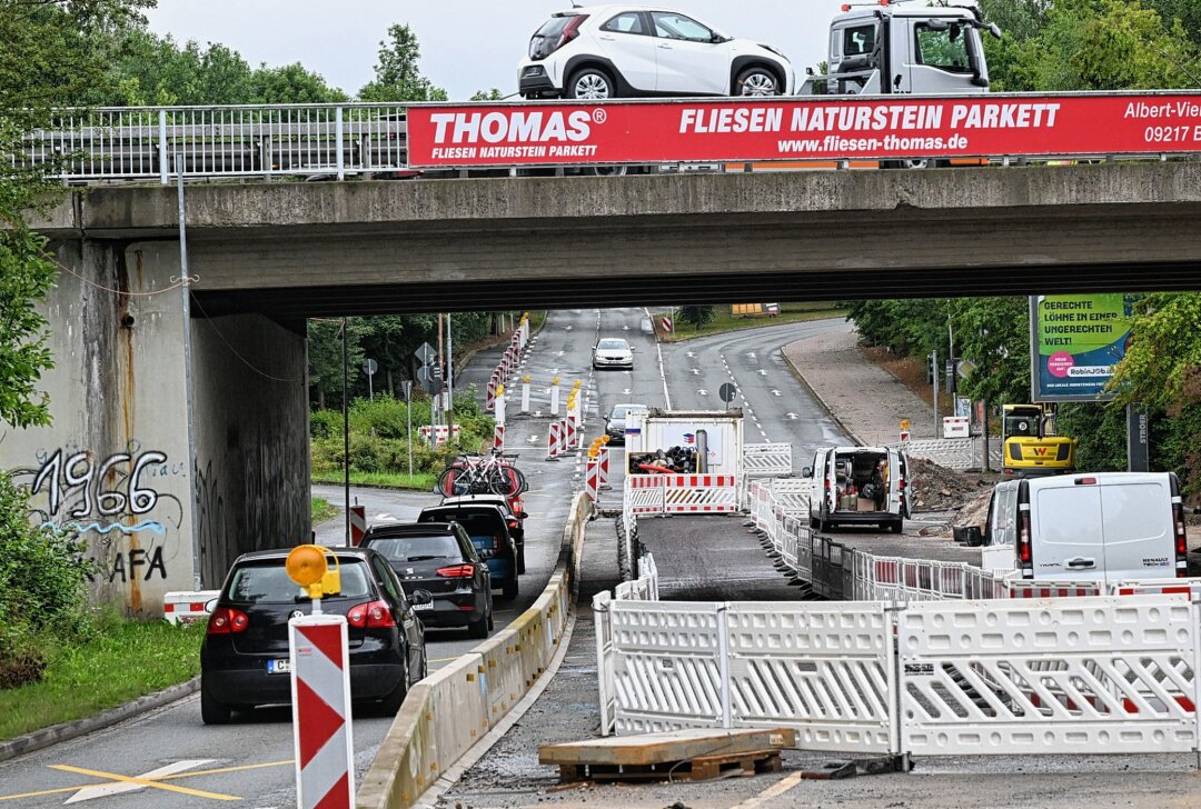 Neefestraße: Brückenabriss erschwert Zufahrt zum Neefepark - Chemnitz Situation Neefestraße in Höhe Neefepark. Foto: Andreas Seidel