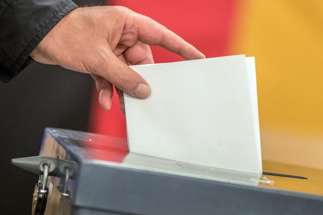 Neues Wahlrecht: Verfassungskonform oder nicht? - Das neue Wahlrecht deckelt die Sitzzahl im Bundestag bei 630 Abgeordneten.