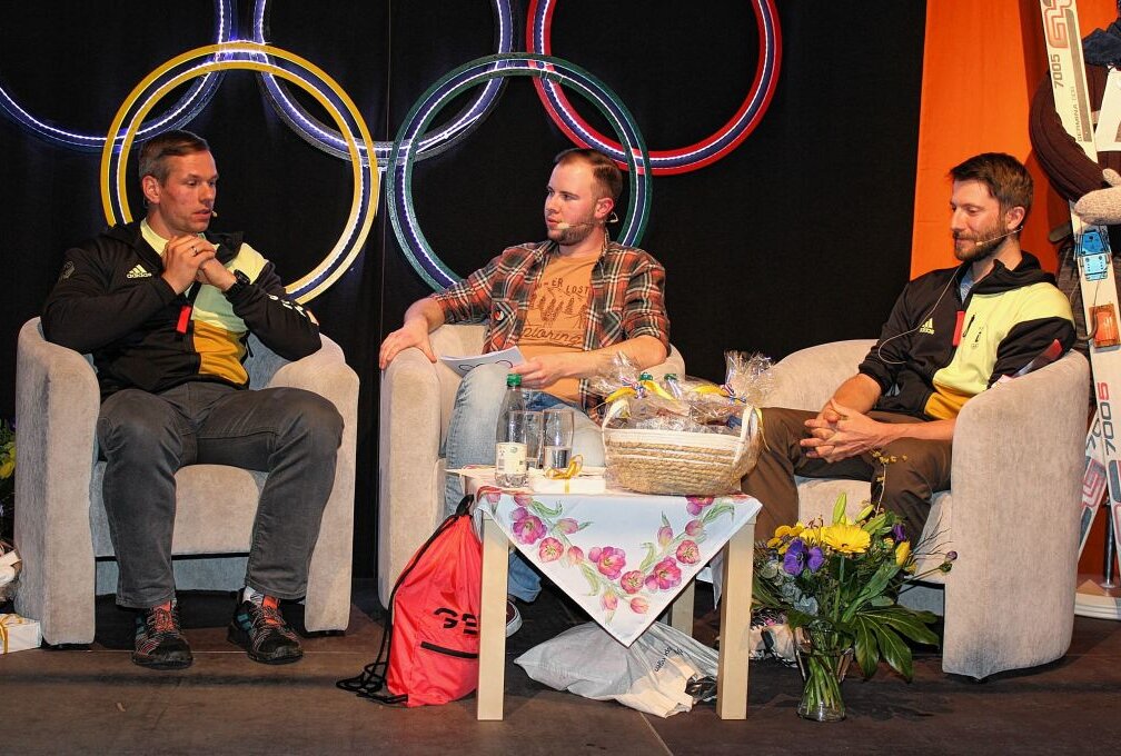 Olympiasieger und Edeltechniker mit viel Beifall empfangen - Jonas Völckel führte das Interview mit Candy (li.) und Erik.Foto: Jana Kretzschmann
