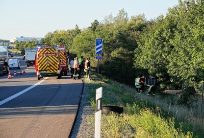 Schwerverletzter nach Unfall auf A13 - Rettungshubschrauber im Einsatz - Am Montag kam es auf der A13 zu einem Verkehrsunfall. Foto: Roland Halkasch