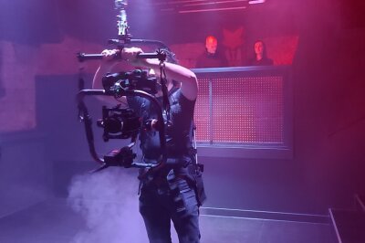 So war mein erster Musikvideo-Dreh (mit CNVX) - Der Kameramann vom Filmteam Chemnitz und MJ Movies bereitet sich vor.