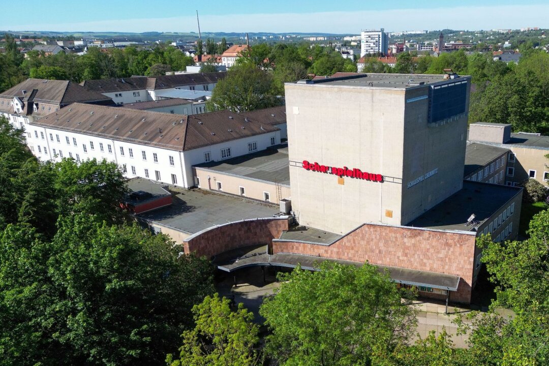 Trotz Finanzsorgen: Theater blickt aufs Kulturhauptstadtjahr - Das im Moment wegen Sanierung geschlossene Schauspielhaus Chemnitz.