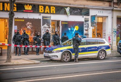 Update: Bewaffnete Razzia auf der Leipziger Eisenbahnstraße - Razzia auf der Leipziger Eisenbahnstraße. Foto: ArcheoPix