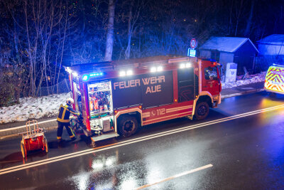 Update: Feuer in Aue: Zwei Personen ins Krankenhaus eingeliefert - In Aue hat es gebrannt.