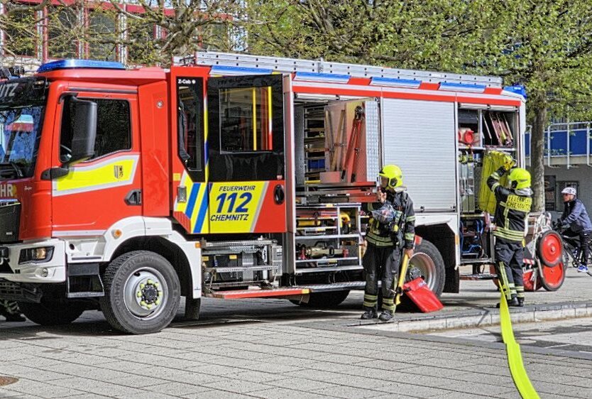 Update: Feuerwehreinsatz im Chemnitzer Zentrum: Was ist passiert? - Brand am Montagmorgen. Foto: Harry Härtel