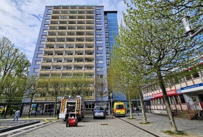 Update: Feuerwehreinsatz im Chemnitzer Zentrum: Was ist passiert? - Wohnungsbrand in der 2. Etage. Foto: Harry Härtel