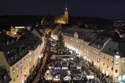 Update: Nach Regierungsbeschluss Aus für Weihnächtsmärkte im Erzgebirge - Schneeberg ist bekannt für seinen tollen Weihnachtsmarkt.