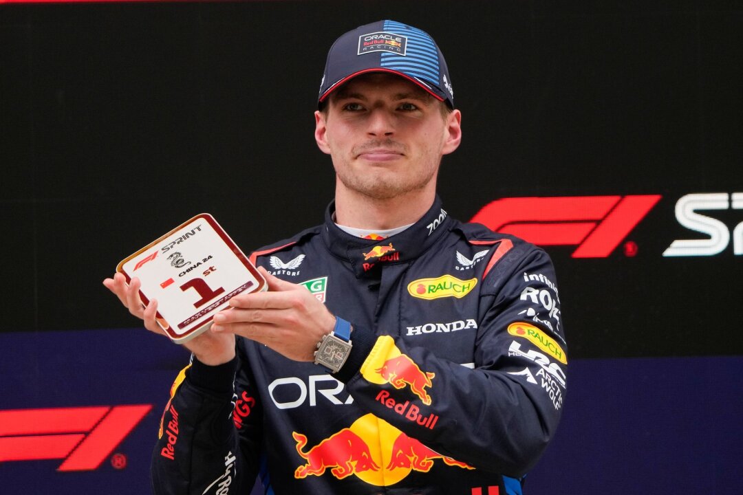 Verstappen siegt im ersten Sprint der Saison vor Hamilton - Red-Bull-Pilot Max Verstappen siegte im ersten Sprintrennen der Saison.