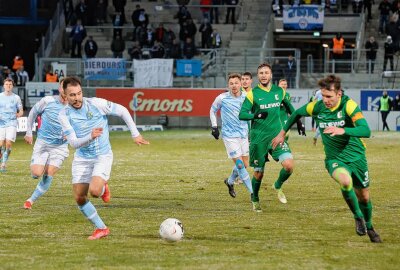 Youngster schießt CFC zum Heimsieg gegen Chemie Leipzig - Furkan Kircicek am Ball. Foto: Harry Härtel