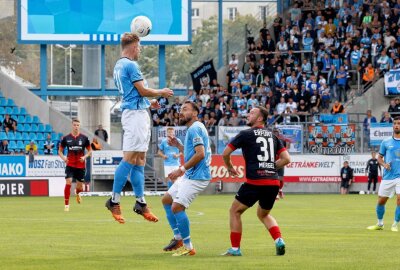 0:3! CFC unterliegt daheim Aufsteiger Erfurt deutlich - Robert Zickert, Robert Berger und Artur Mergel. Foto: Harry Härtel
