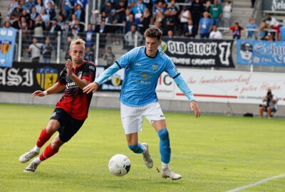 0:3! CFC unterliegt daheim Aufsteiger Erfurt deutlich - Rechts Niclas Walther. Foto: Harry Härtel
