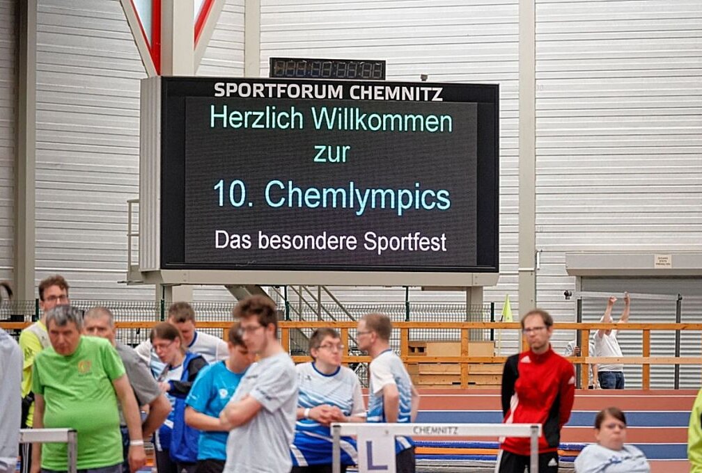 10. Chemlympics eröffnet - Die Chemlympics sind eröffnet. Foto: Harry Härtel