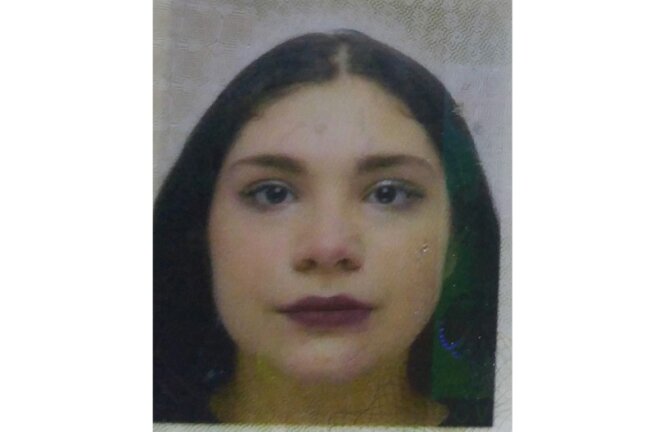 14-jährige Esmeralda aus Falkenstein vermisst - Wer hat Esmeralda gesehen? Foto: Polizei Zwickau