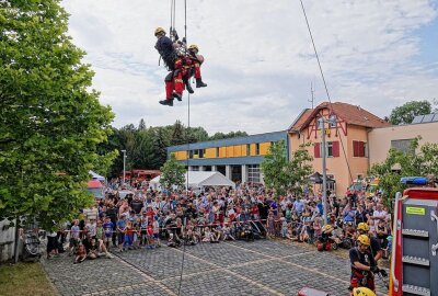 150 Jahre Feuerwache Löbtau - Die Feuerwehr Löbtau feierte ihr Jubiläum. Foto: Roland Halkasch