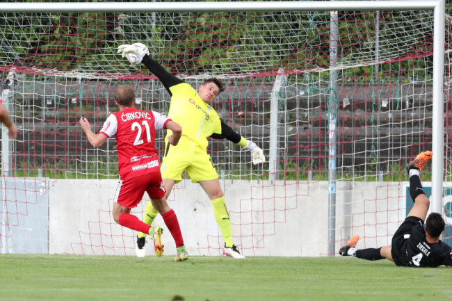 Fußball-Drittligist FSV Zwickau hat in der Vorbereitung auf die neue Spielzeit den vierten Testspielsieg erkämpft.