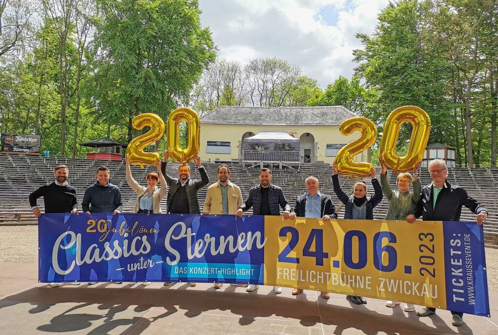 20. Auflage von"Classics unter Sternen" - Die Organisatoren der "Classics unter Sternen" 2023 bei der Vorstellung des Programms auf der Freilichtbühne Zwickau. Foto: Ludmila Thiele.