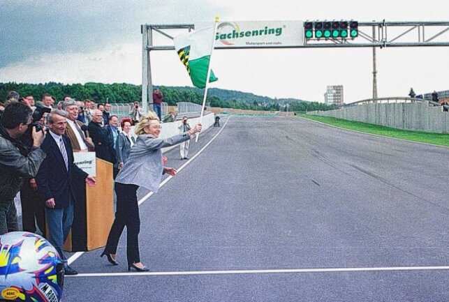 Feierliche Eröffnung am 7. Juni 2001. Foto: Thorsten Horn