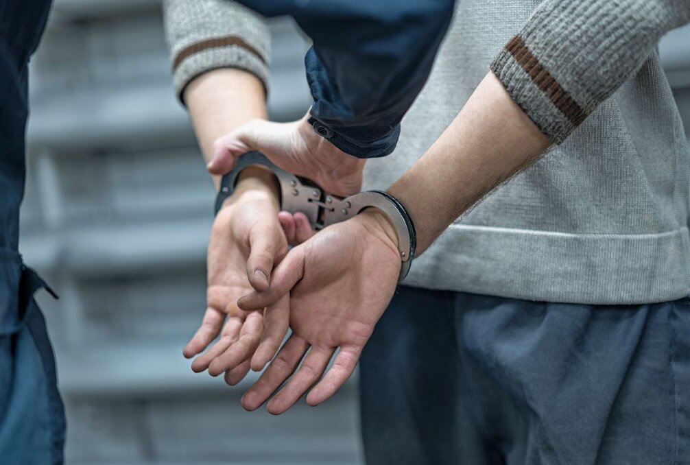 22-Jähriger nach Einbruchsserie in Haft - Der Beschuldigte ist nach einer Einbruchsserie inhaftiert. Symbolbild: Adobe Stock
