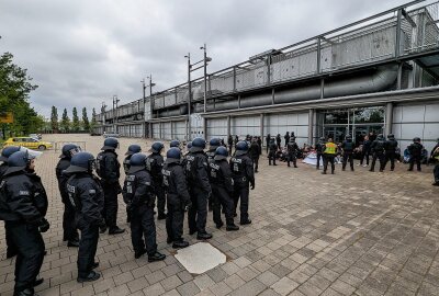 290 Polizeibeamte in Leipzig im Einsatz: Was ist passiert? - 290 Beamte nahmen an der Übung teil. Foto: Christian Grube
