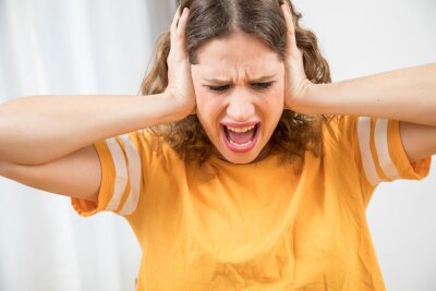 3 Dinge, die gegen Ärger helfen (und welche es nicht tun) - Nützt Schreien? Eine neue Studie zeigt, welche Methoden tatsächlich helfen, die Wut zu dämpfen - und welche eher kontraproduktiv sind.