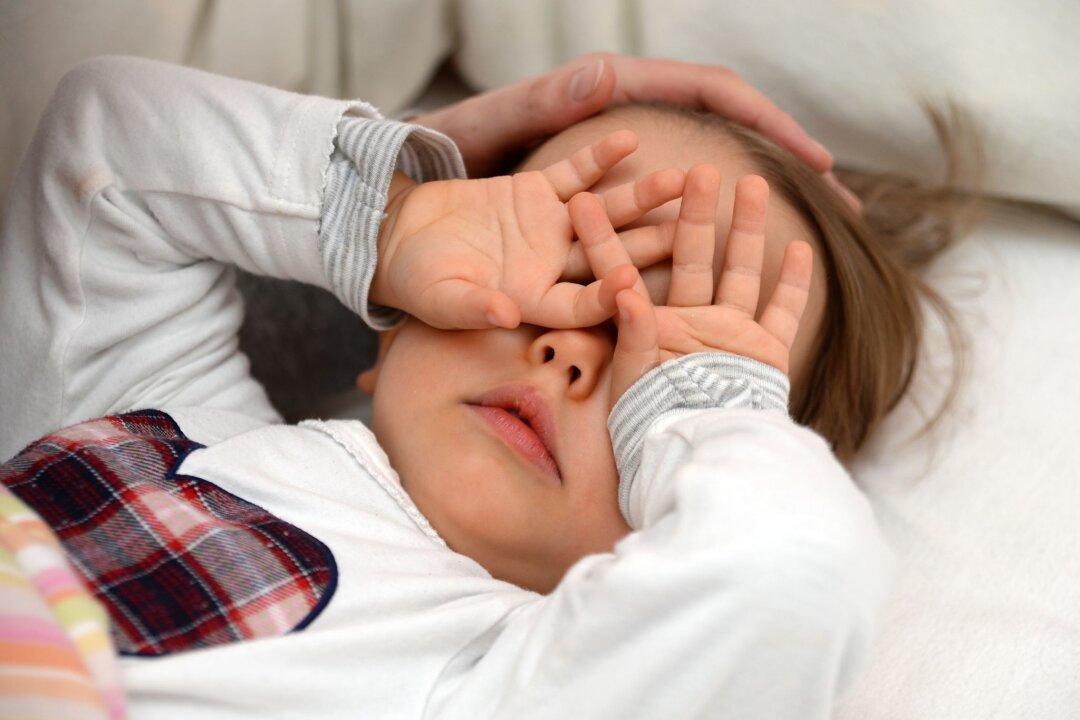 3 Schlafprobleme bei Kindern - und wie Eltern sie lösen - Dass Kinder schlecht einschlafen, kommt vor. Doch es sollte nicht zum Dauerproblem werden.