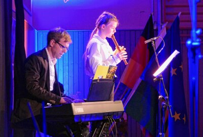 30 Jahre Amtsberg: Bürgermeister nutzt Jubiläum für Appell - Für musikalische Unterhaltung war natürlich gesorgt. Foto: Andreas Bauer